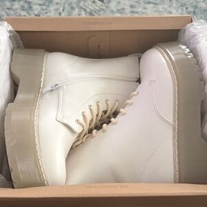 Steve Madden Cream White Platform Lace-Up Boots